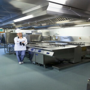 Campana extractora de humos para cocina profesional en Alicante — Exposervi